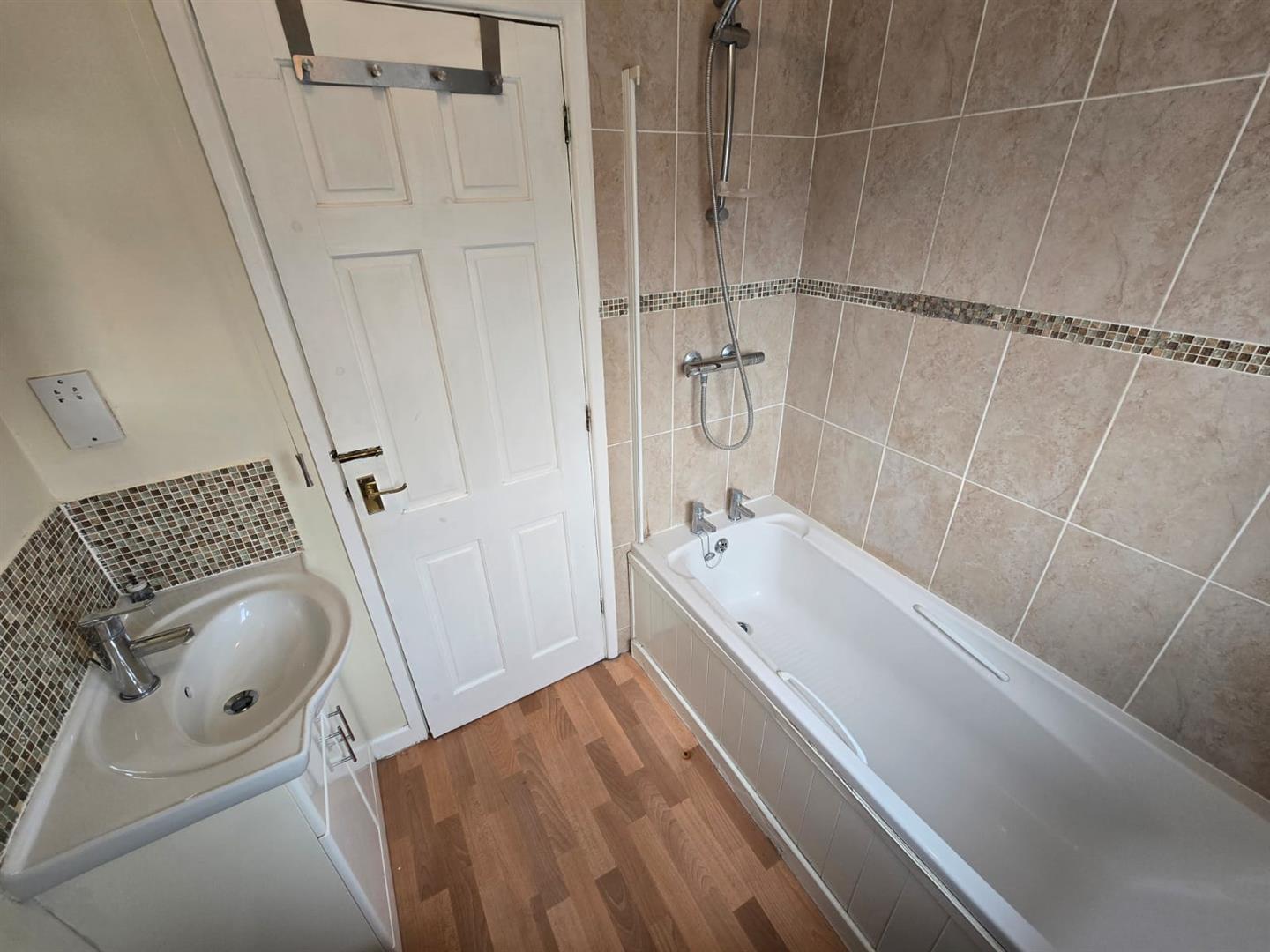 Peregrine Grove, Kidderminster